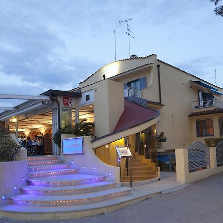 Hotel Gabbiano San Domino Eksteriør bilde